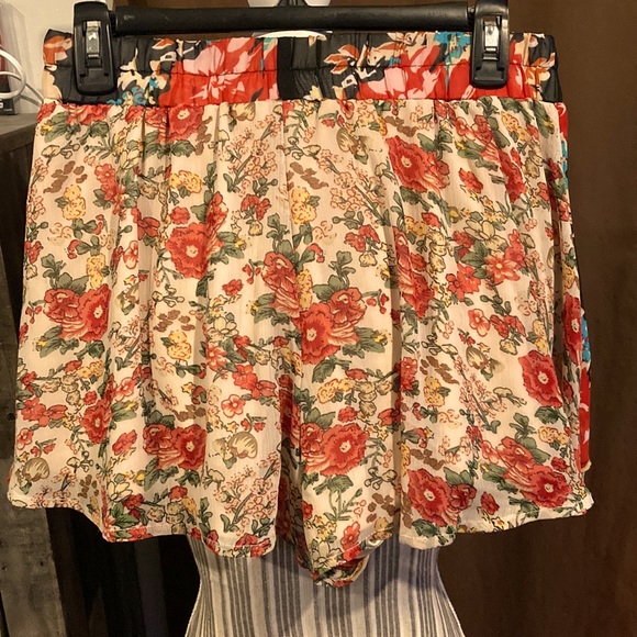 California Moon Rise Mini Short Set, A Nomad Art House Collaboration-Size (L) - Picture 6 of 10